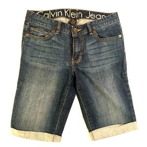 Calvin Klein Jeans Shorts size 28